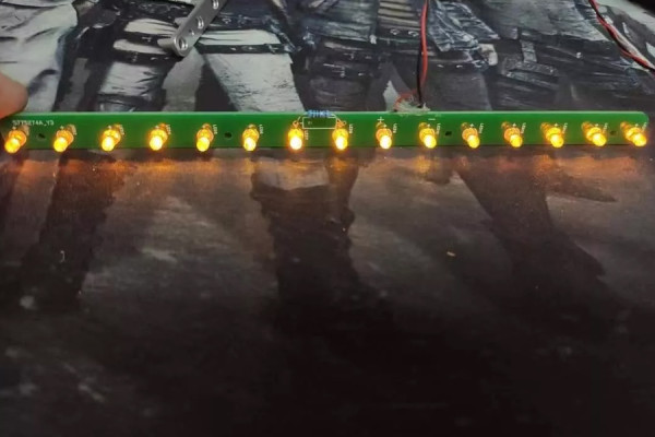 15 LED/yellow